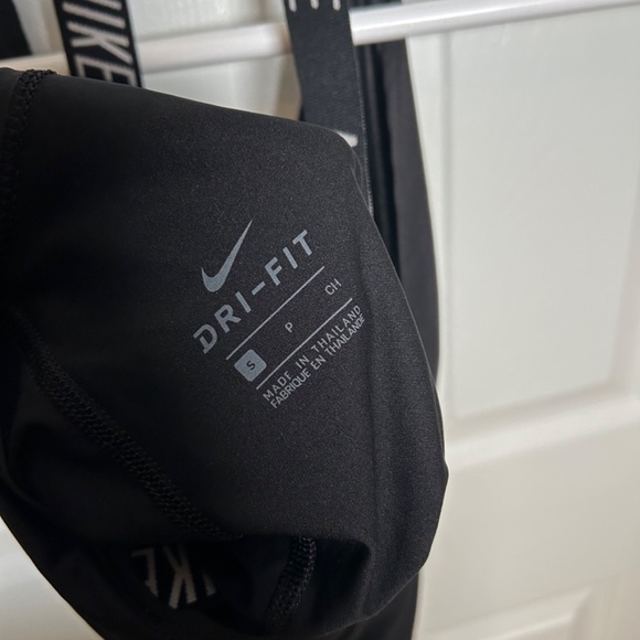 Nike Workout Tanktop - Picture 3 of 3